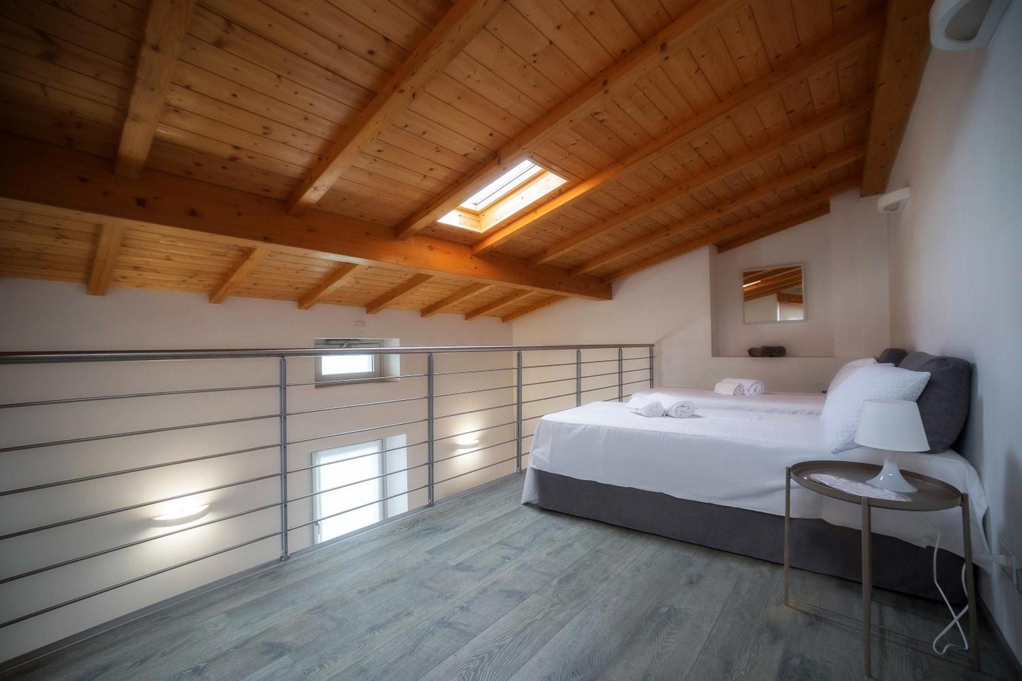 Lakefront Home Residenza Il Gallo In Riva Al Lago Pisogne Dış mekan fotoğraf