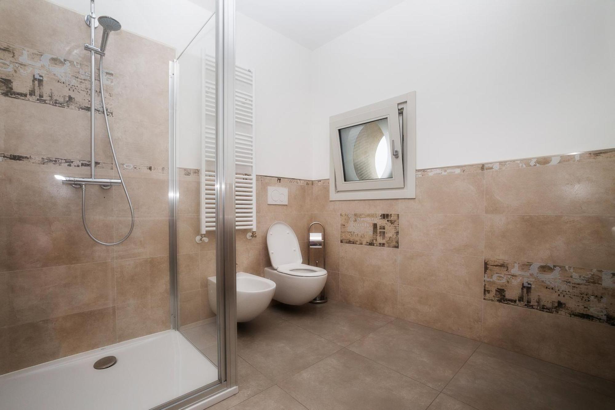 Lakefront Home Residenza Il Gallo In Riva Al Lago Pisogne Dış mekan fotoğraf